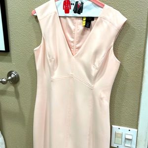 Closet clearance, beautiful and feminine! light peach sheath Sz4!